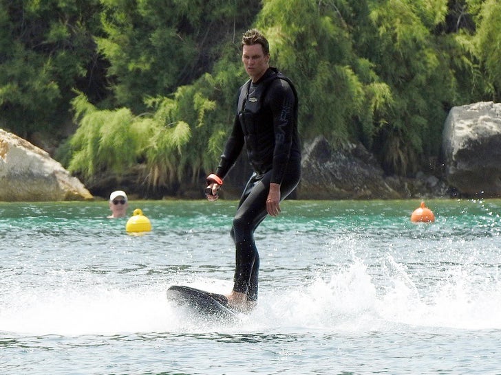 Tom Brady Shredded On Yacht In Greece