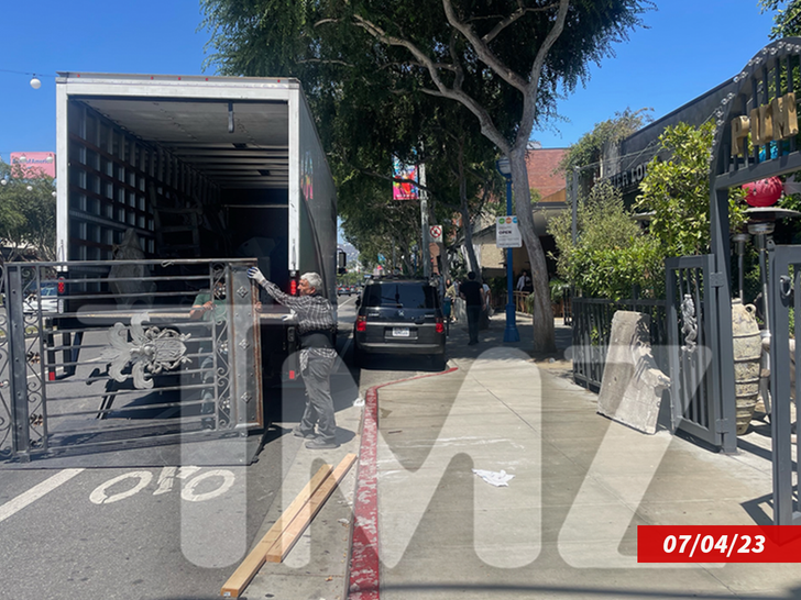 21345af577ba4f3db34d9675e89d39a7_md Work Crews Tear Down Lisa Vanderpump's Restaurant Before Closing Date