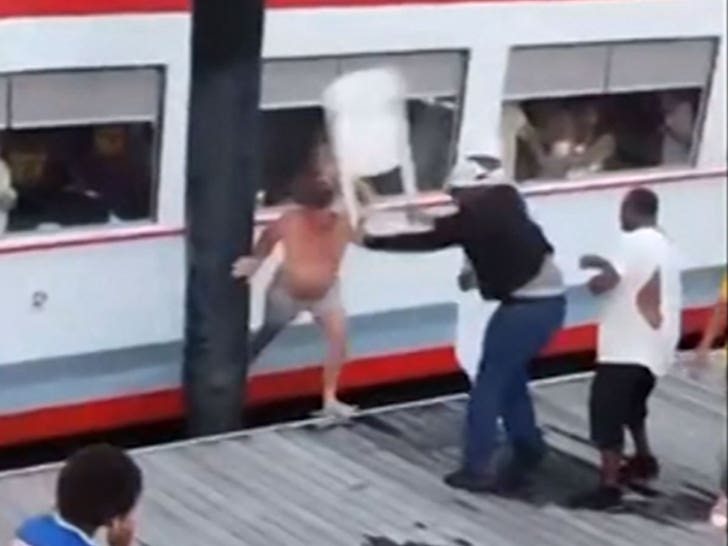 081123-riverboat-fight-chair-3