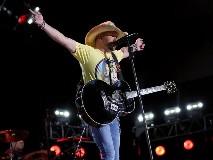 Jason Aldean Performance Pics