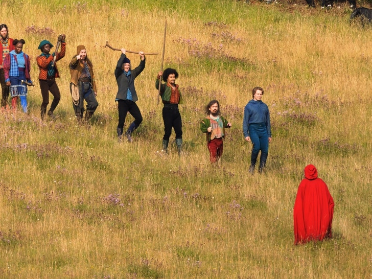 snow white backgrid 12