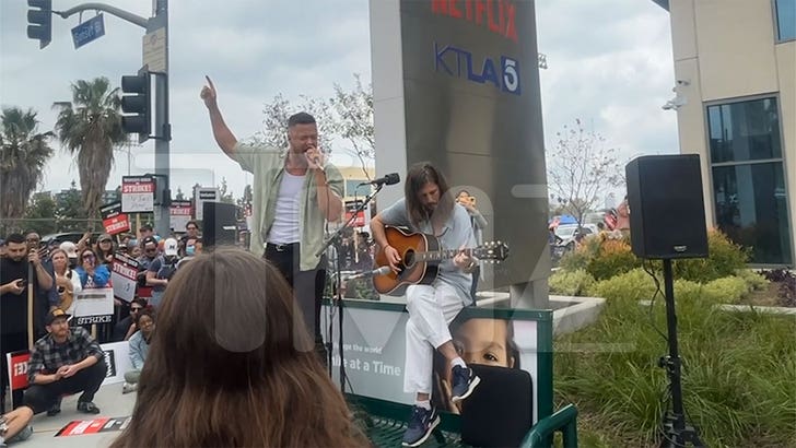 050923-imagine-dragons-performance-kal