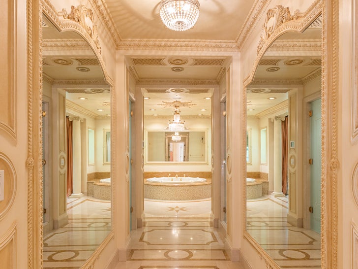 0724-Kimora-Lee-Simmons-Sells-Beverly-Hills-Mansion-photos-primary-3