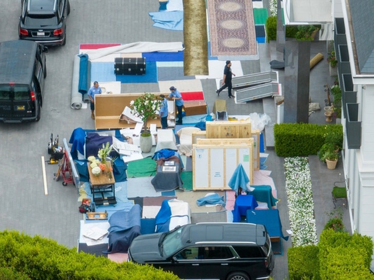 Ben and Jennifer Move In Day