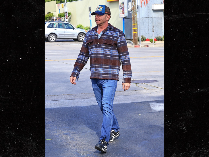 ian ziering at bristol farms today