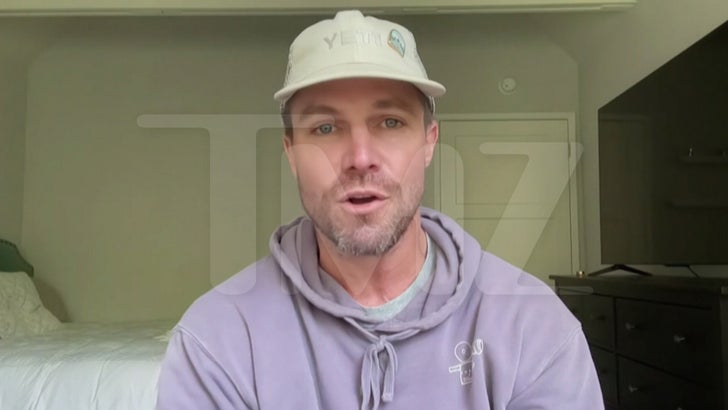 080123-stephen-amell-kal