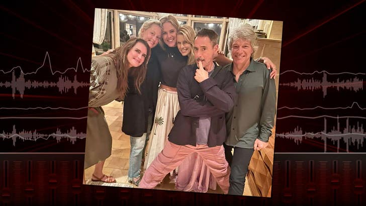 328b92a6773e4441aa2cf470d6348ee4_md 071723_howard_stern_1649759