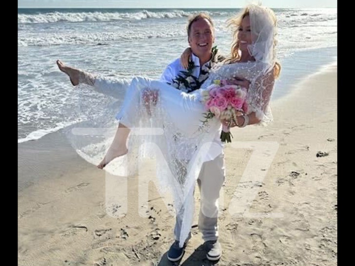 0903-beach-wedding-photo