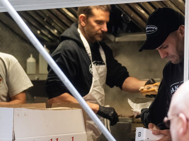 1206-bradley-cooper-food-truck-photos-primary-4