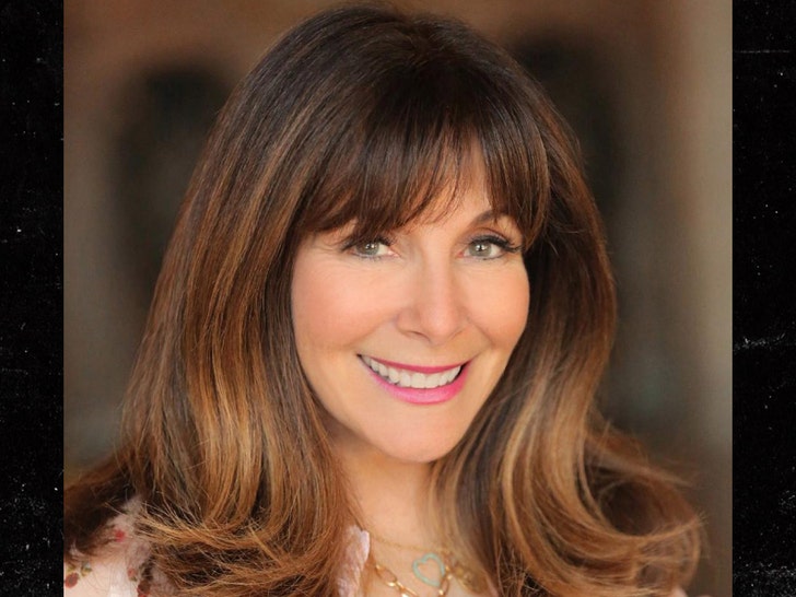 3629448e05f94fe194594add3bca4e10_md mindy weiss photo from website