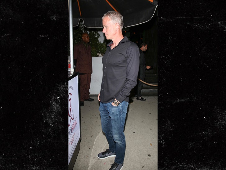 37f23419aebd489d84e9152f780e4129_md usc coach andy enfield bg 1