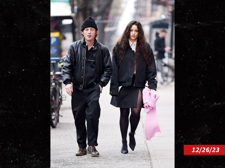 Rosalía and Jeremy Allen White