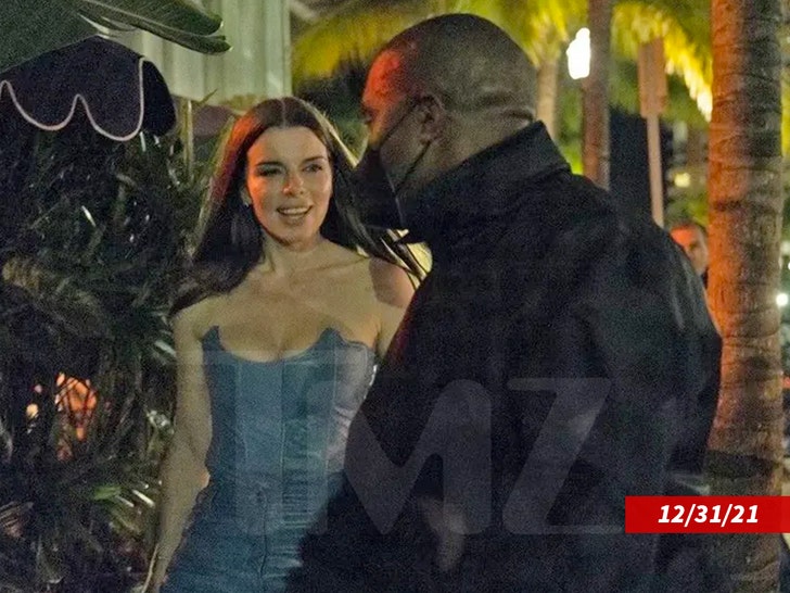 julia fox kanye west