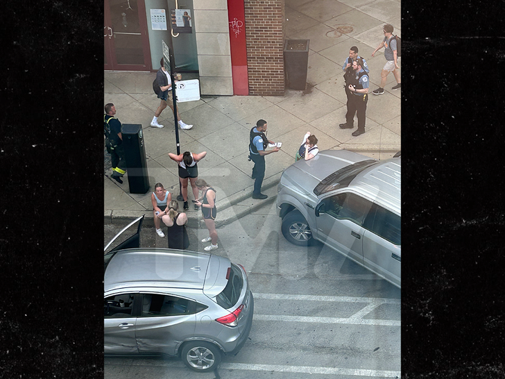 40a51b74b83340f88d2342493ee1c93f_md Joan Cusack Car Accident