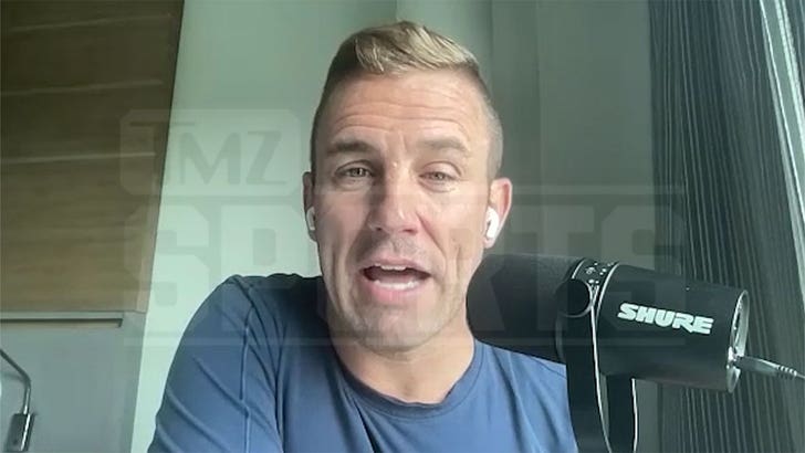 080723-taylor-twellman-messi-kal