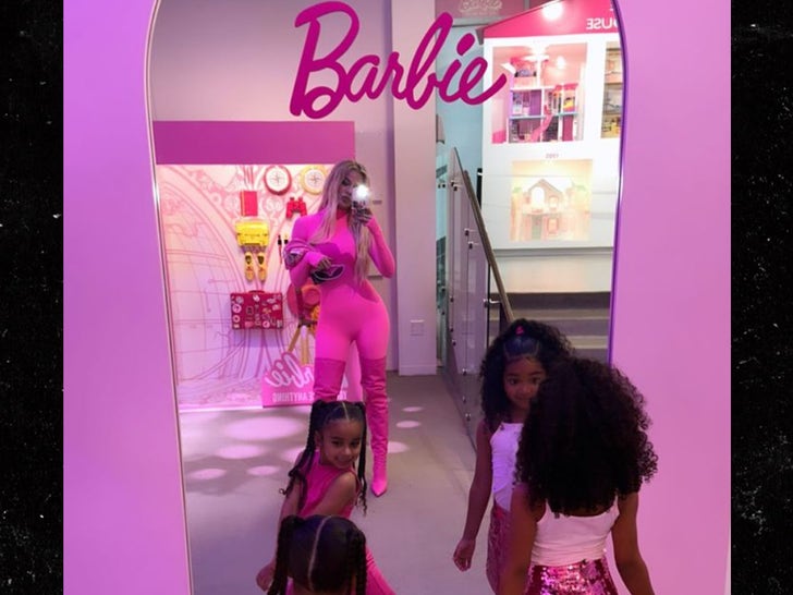 30614-kardashians-barbie-exhibit-photos-primary-2
