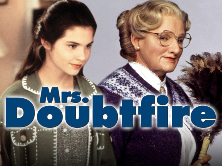 Lisa Jakub mrs doubtfire  everett 1