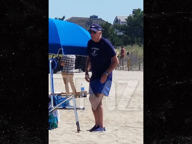 43c83eb4a5774c58acd8c8d6d3ecaf05_md joe biden beach