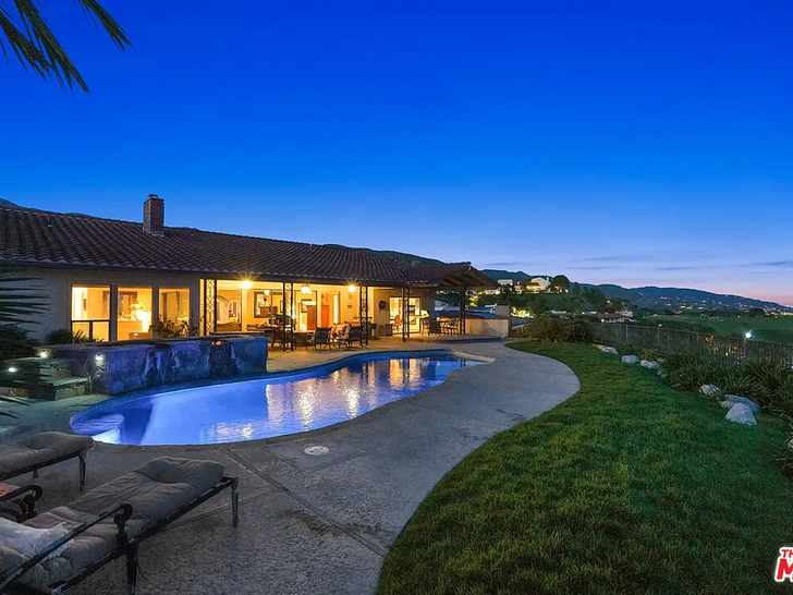 Dean Cain's Malibu House -- Fit For A Superhero