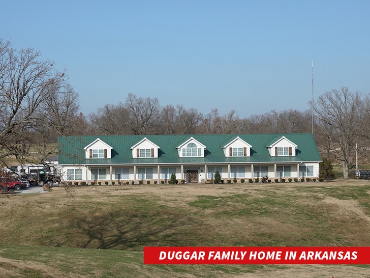 duggar family home backgrid 2