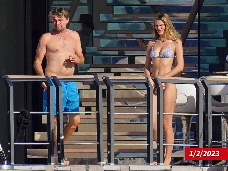 Leonardo DiCaprio Enjoys 2 Women On Yacht