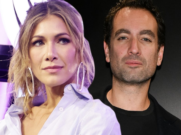 4808e3bd2f3d4f318d1f9dfef461eb94_md Erin Lichy and husband abraham lichy