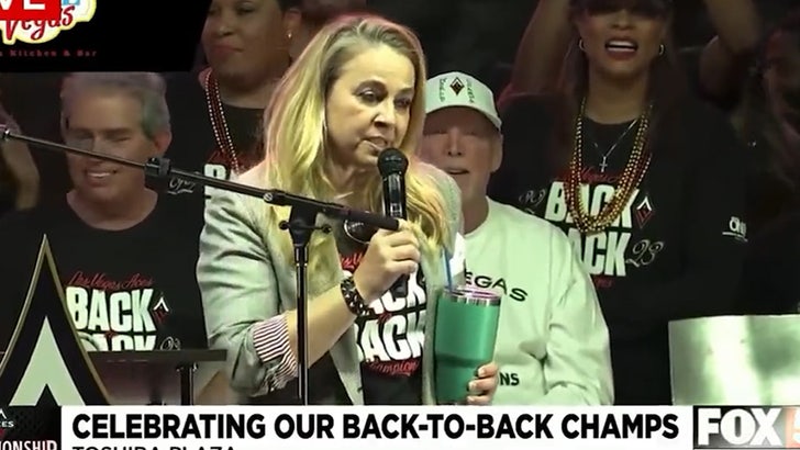 102423_becky_hammon_on_stage-KAL