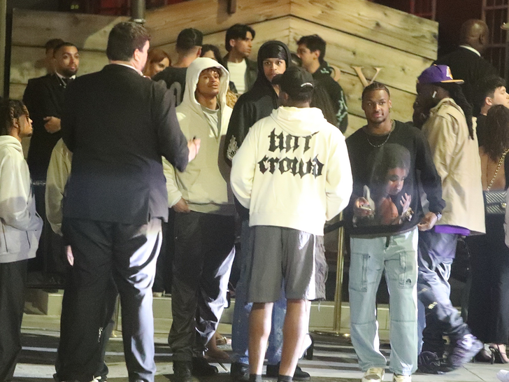 4a7e4b36322b4339be3d78f634aca10f_md Bronny James and Shareef O'Neal