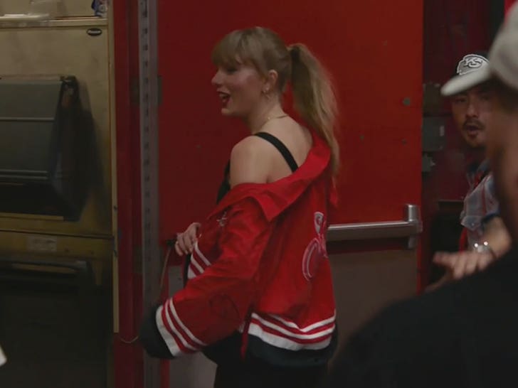 101223-taylor-swift-1