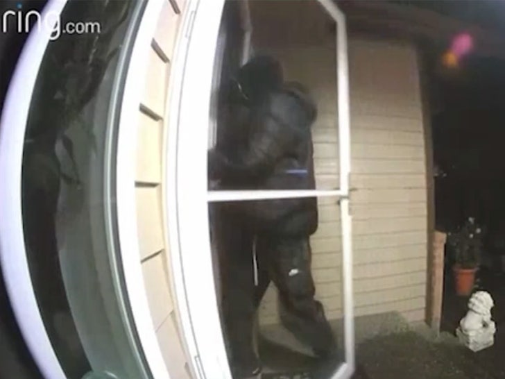 101723-attempted-robbery-door-primary