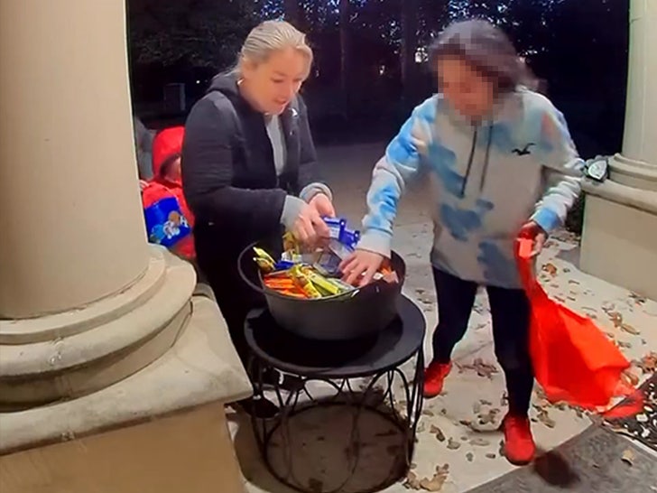 110123-candy-stealing-first-grab-primary