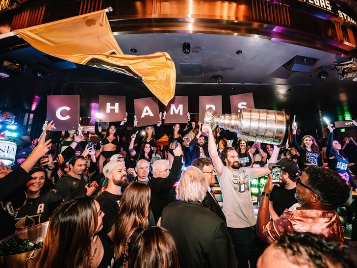 524f5bf7f21444d1a5519a3a02efbece_md Vegas Knights Celebrate Stanley Cup Win At Omnia