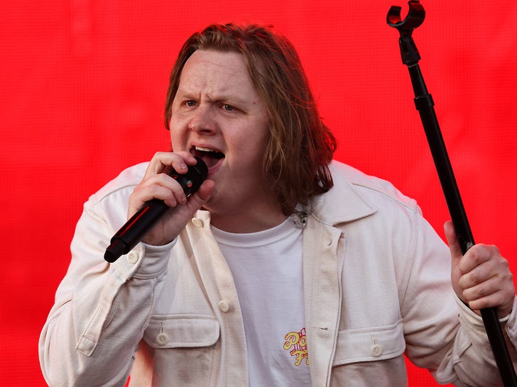 Lewis Capaldi Performance Pics