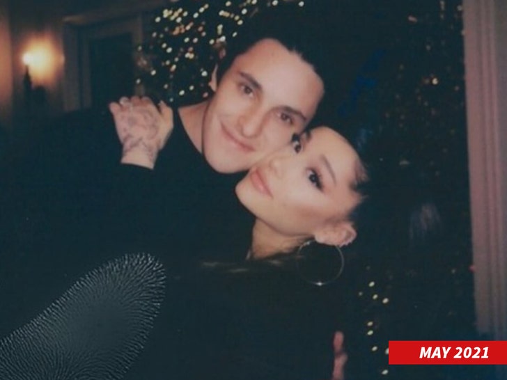 ariana grande and dalton gomez insta 2