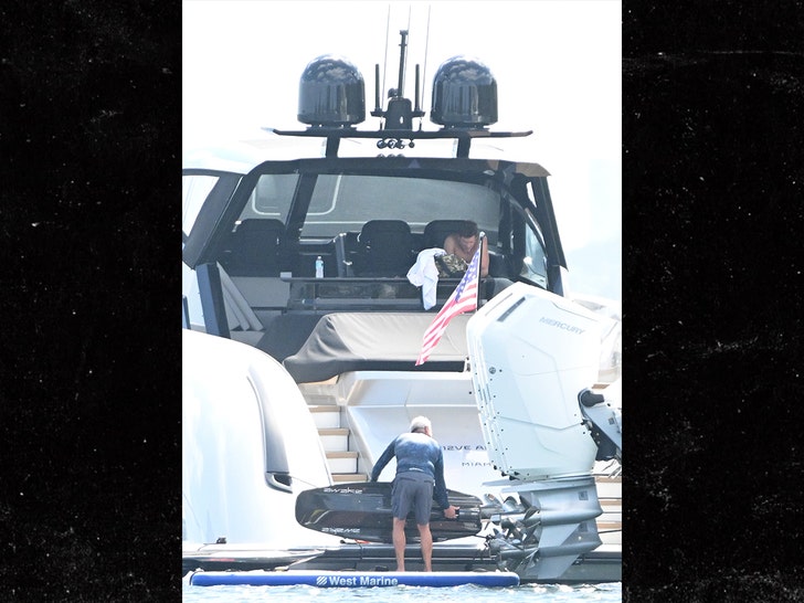 tom brady on a boat mega 1