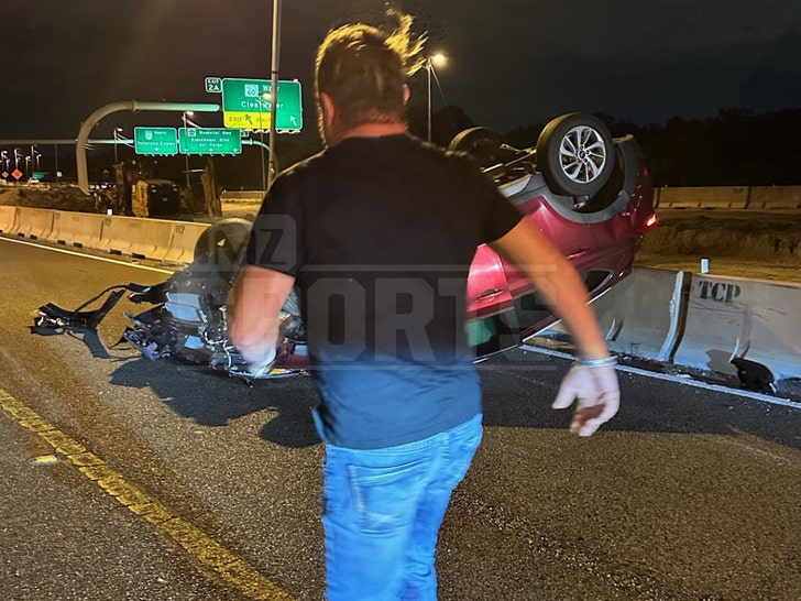 5630a4f711ab46fb85ba44f7c46a90b1_md hulk hogan crash sports