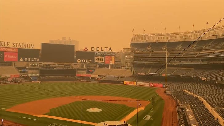 060723-yankee-stadium-smoke-kal