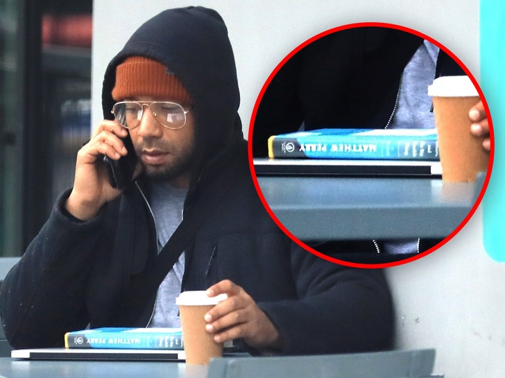57a9ee81d0e2475fb8817fa07e976a12_md jussie smollett reading matthew perry's book