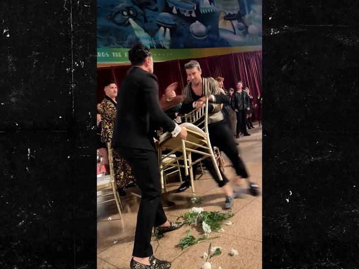 090323-tom-sandoval-sub2