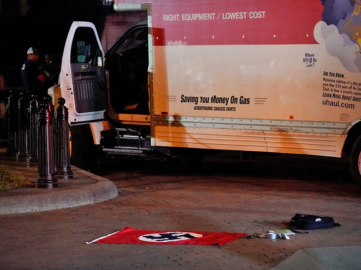 nazi flag seen at uhaul crashing near white house incident