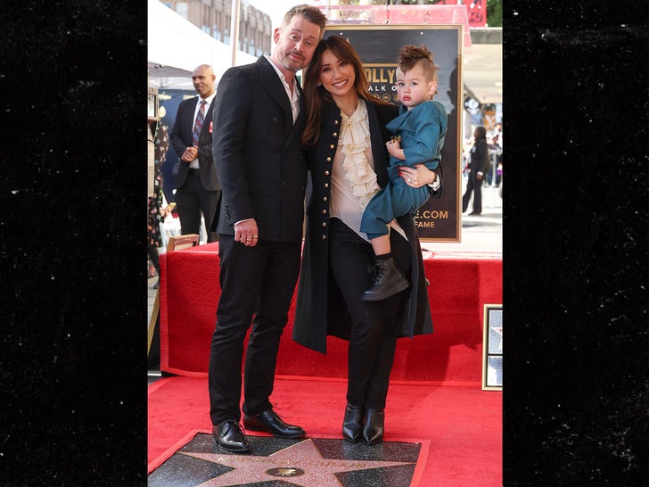 1201-Macaulay-Culkin-walk-of-fame-photos-primary-3