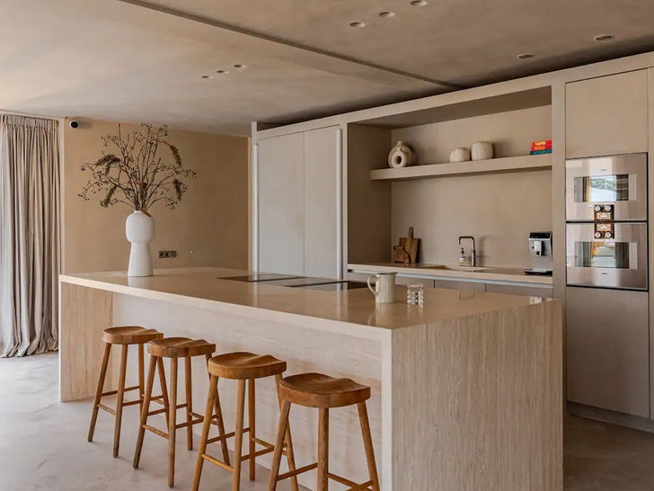 1213-Romee-Strijd-Airbnb-photos-primary-2