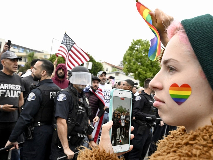 62a2c53721194a05b0ebc6bc96361f42_md glendale pride protests ap 2