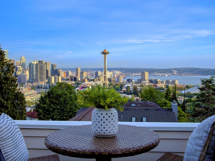 0531-Danny-Bonaduce-Seatle-Home-Sub-1