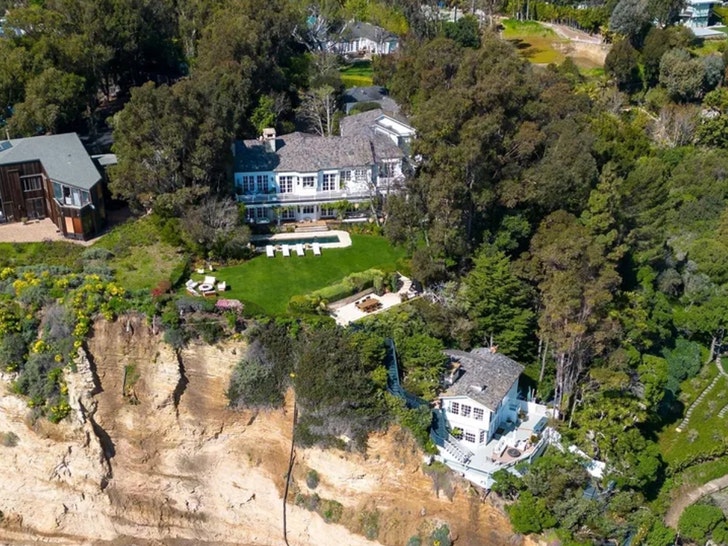 jeff bezos malibu home bg 2