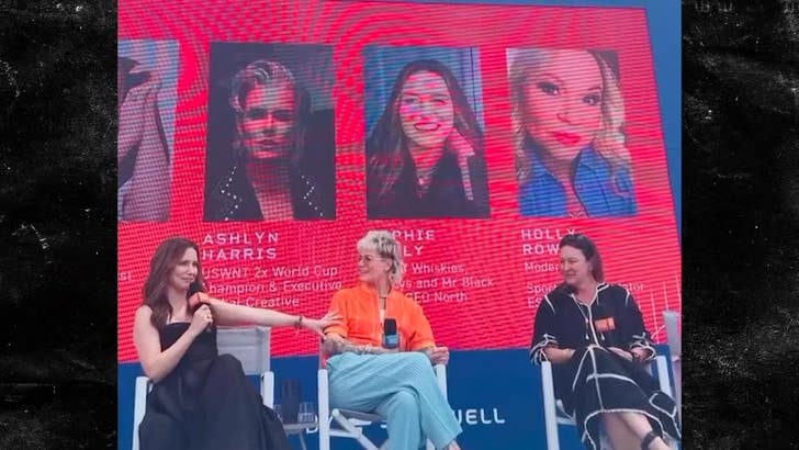 101923_sophia_bush_1712303