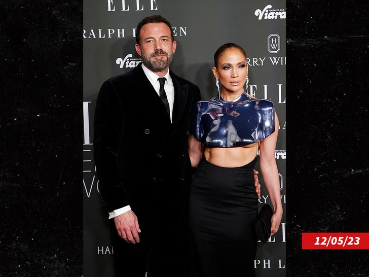 675afacb103847a88fc85b6fd4276206_md ben affleck and jennifer lopez getty 4