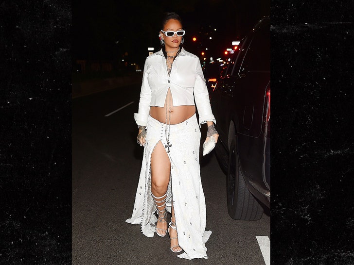 Rihanna and Asap arriving and leaving their afterparty at Virgo in NYC bg 3