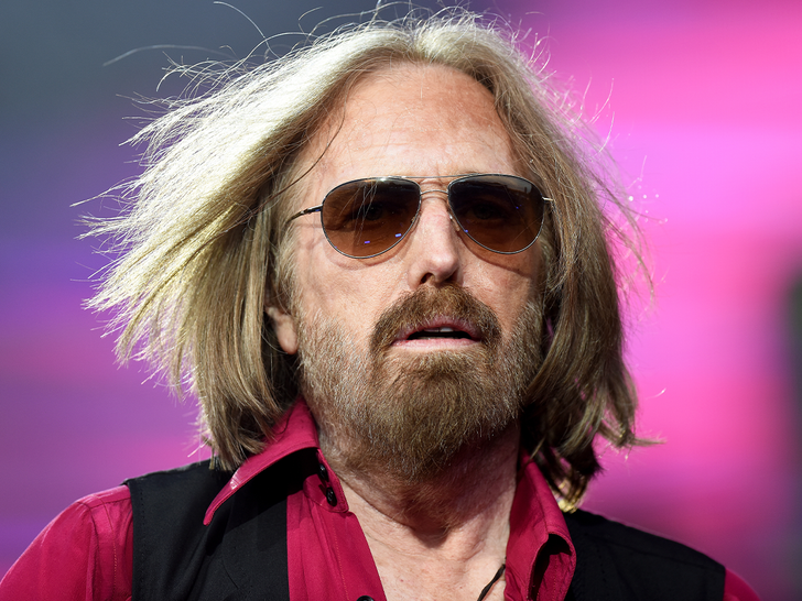 6953e3b221c04738ba28c7582150aeab_md tom petty
