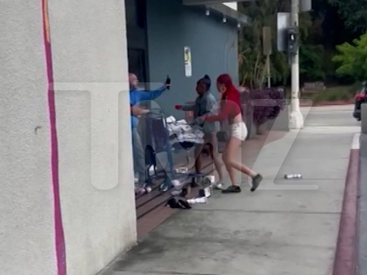 6a53db29939d4715a3a5341e48f224a8_md 060823-marshalls-security-guard-sub1